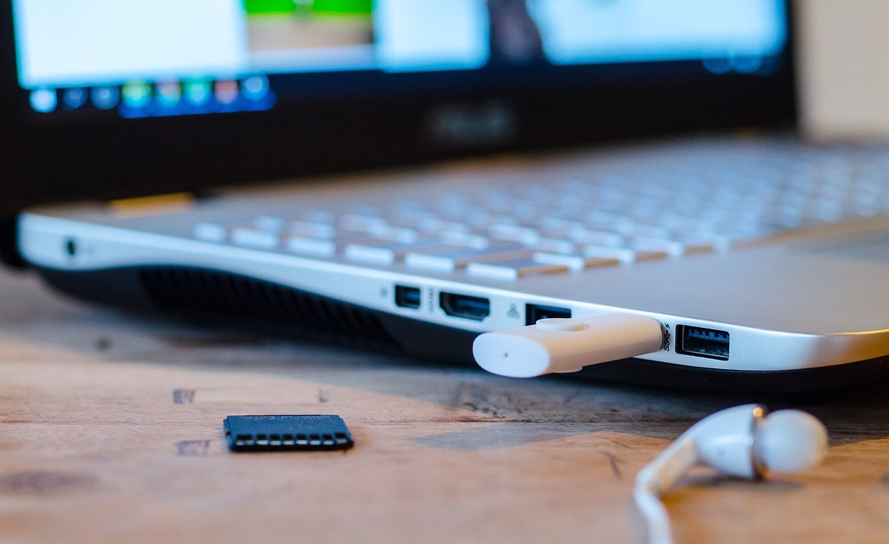 computer, laptop, desk